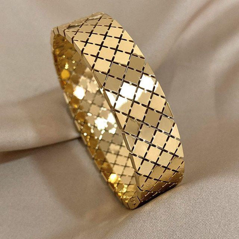 Clover Bangle
