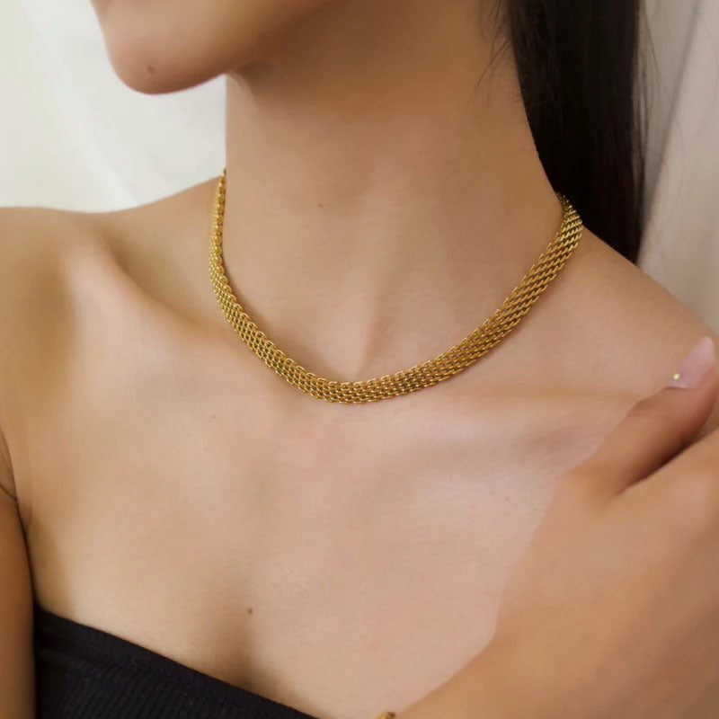 Rowena Necklace - UK FASHION STORE