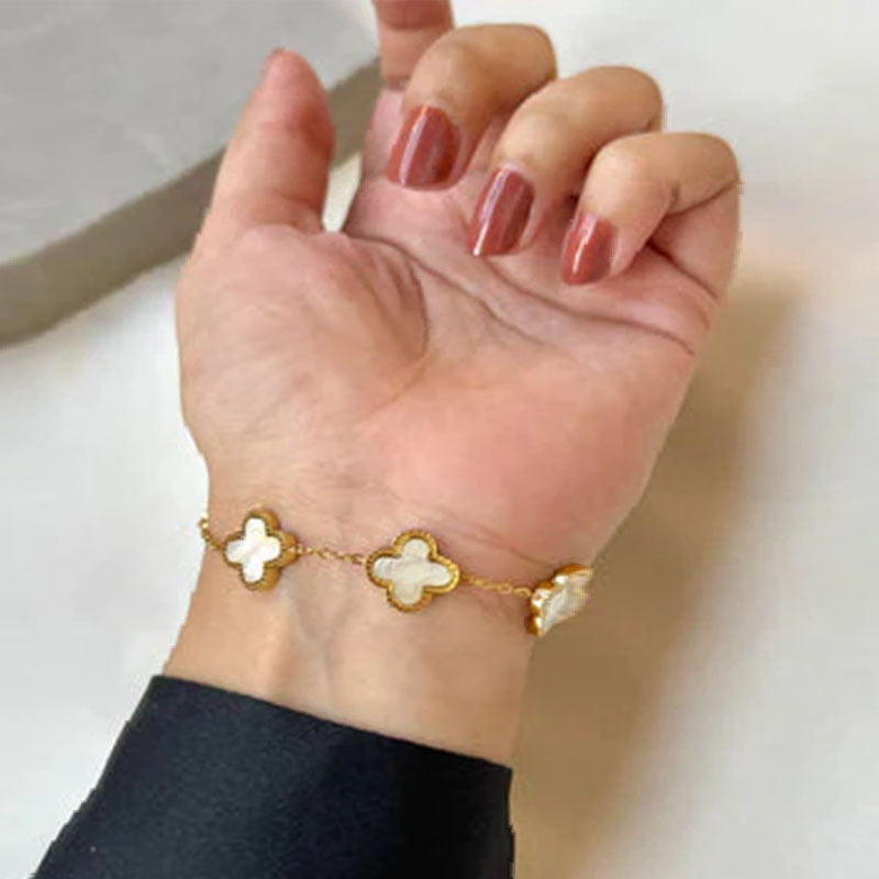 White Clover Bracelet - UK FASHION STORE